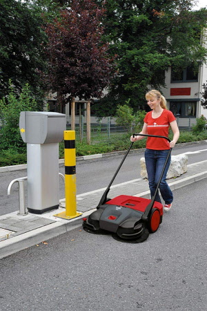 Haaga 677 Industrial Battery Powered Indoor and Outdoor Sweeper 