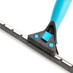 Moerman Snapper Handle with Stainless Steel Channel