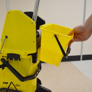 Syr Klingon Bucket USe